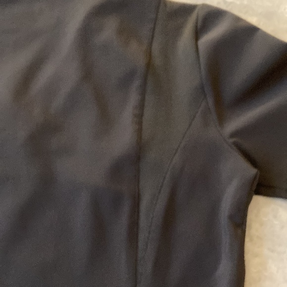 Urbane Performance Scrub Top Graphite Size XS - Picture 4 of 14